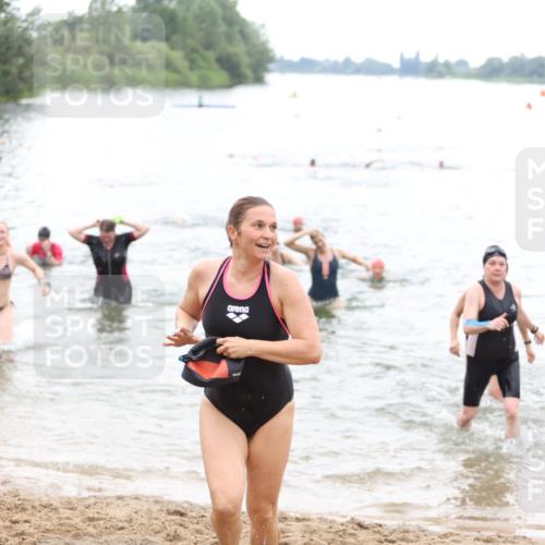 21.06.2026 - 29. Vierlanden-Triathlon Andreas Tolksdorf http://msf.ph/oto/9852236 21.06.2026 10:19:29 Schwimmen 498, 502, 518, 522, 523, 527, 534, 548, 566, 580, 581, 594, 603, 1357 meine-sportfotos.de