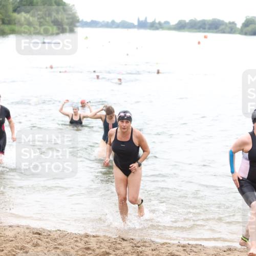 21.06.2026 - 29. Vierlanden-Triathlon Andreas Tolksdorf http://msf.ph/oto/9852249 21.06.2026 10:19:32 Schwimmen 498, 505, 518, 522, 523, 527, 534, 548, 566, 579, 580, 581, 594, 603, 1357 meine-sportfotos.de