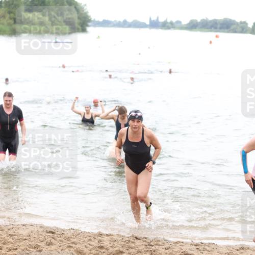 21.06.2026 - 29. Vierlanden-Triathlon Andreas Tolksdorf http://msf.ph/oto/9852252 21.06.2026 10:19:32 Schwimmen 498, 505, 518, 522, 523, 527, 534, 548, 566, 579, 580, 581, 594, 603, 1357 meine-sportfotos.de