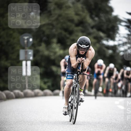 21.06.2026 - 29. Vierlanden-Triathlon H.Heesch http://msf.ph/oto/9852272 21.06.2026 12:06:07 Radfahren 248, 264, 706, 752, 829, 913, 919, 941, 954, 956, 957, 963, 965, 966, 972, 975 meine-sportfotos.de