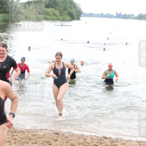 21.06.2026 - 29. Vierlanden-Triathlon Andreas Tolksdorf http://msf.ph/oto/9852278 21.06.2026 10:19:34 Schwimmen 498, 505, 523, 534, 548, 566, 579, 580, 581, 594, 603, 1357 meine-sportfotos.de