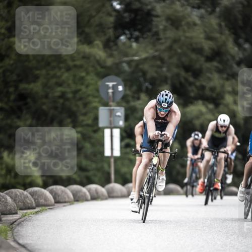 21.06.2026 - 29. Vierlanden-Triathlon H.Heesch http://msf.ph/oto/9852284 21.06.2026 12:06:08 Radfahren 248, 264, 706, 752, 829, 913, 919, 941, 954, 956, 957, 963, 965, 966, 972, 975 meine-sportfotos.de