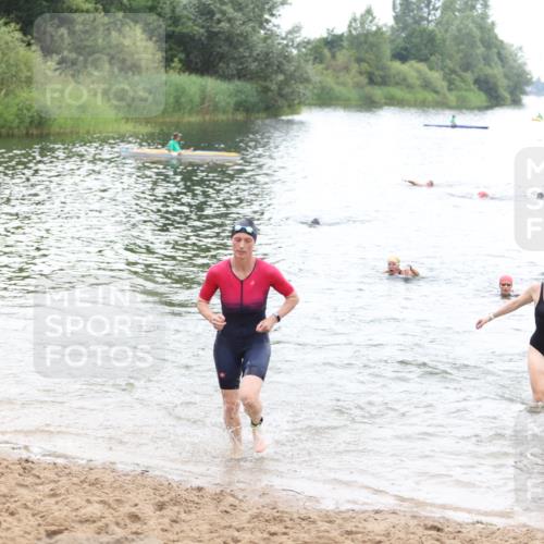 21.06.2026 - 29. Vierlanden-Triathlon Andreas Tolksdorf http://msf.ph/oto/9852298 21.06.2026 10:19:38 Schwimmen 498, 505, 523, 534, 579, 580, 581, 594, 1357 meine-sportfotos.de