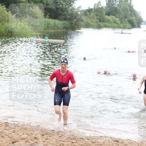 21.06.2026 - 29. Vierlanden-Triathlon Andreas Tolksdorf http://msf.ph/oto/9852307 21.06.2026 10:19:38 Schwimmen 498, 505, 523, 534, 579, 580, 581, 594, 1357 meine-sportfotos.de
