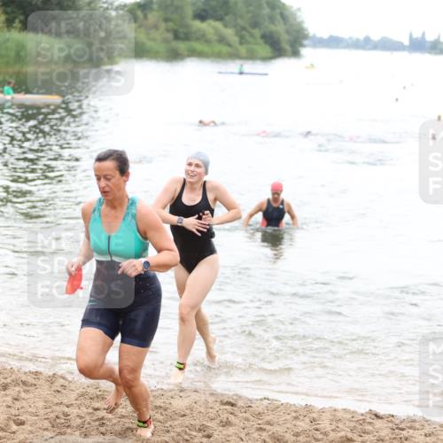 21.06.2026 - 29. Vierlanden-Triathlon Andreas Tolksdorf http://msf.ph/oto/9852320 21.06.2026 10:19:41 Schwimmen 498, 505, 523, 568, 579, 581, 586, 1357 meine-sportfotos.de