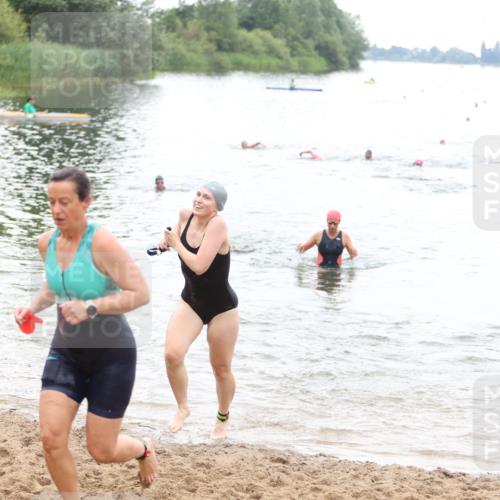 21.06.2026 - 29. Vierlanden-Triathlon Andreas Tolksdorf http://msf.ph/oto/9852324 21.06.2026 10:19:41 Schwimmen 498, 505, 523, 568, 579, 581, 586, 1357 meine-sportfotos.de