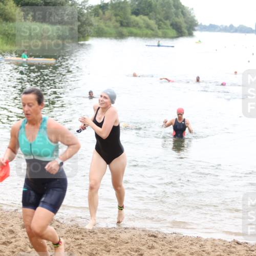 21.06.2026 - 29. Vierlanden-Triathlon Andreas Tolksdorf http://msf.ph/oto/9852325 21.06.2026 10:19:41 Schwimmen 498, 505, 523, 568, 579, 581, 586, 1357 meine-sportfotos.de