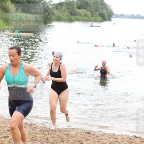 21.06.2026 - 29. Vierlanden-Triathlon Andreas Tolksdorf http://msf.ph/oto/9852326 21.06.2026 10:19:41 Schwimmen 498, 505, 523, 568, 579, 581, 586, 1357 meine-sportfotos.de