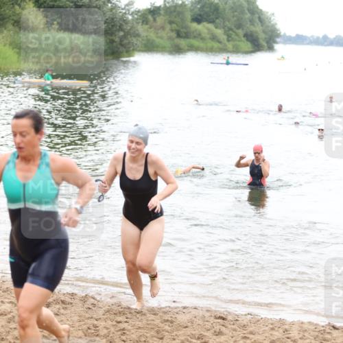 21.06.2026 - 29. Vierlanden-Triathlon Andreas Tolksdorf http://msf.ph/oto/9852327 21.06.2026 10:19:41 Schwimmen 498, 505, 523, 568, 579, 581, 586, 1357 meine-sportfotos.de