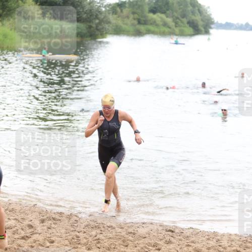 21.06.2026 - 29. Vierlanden-Triathlon Andreas Tolksdorf http://msf.ph/oto/9852337 21.06.2026 10:19:51 Schwimmen 314, 484, 568, 586 meine-sportfotos.de