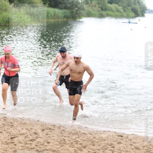 21.06.2026 - 29. Vierlanden-Triathlon Andreas Tolksdorf http://msf.ph/oto/9852373 21.06.2026 10:20:19 Schwimmen 366, 489, 559, 572, 616, 619 meine-sportfotos.de