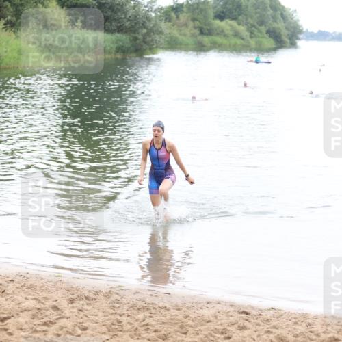21.06.2026 - 29. Vierlanden-Triathlon Andreas Tolksdorf http://msf.ph/oto/9852408 21.06.2026 10:21:05 Schwimmen 576 meine-sportfotos.de