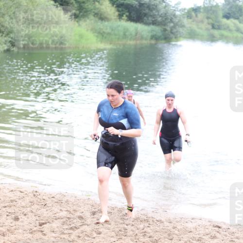 21.06.2026 - 29. Vierlanden-Triathlon Andreas Tolksdorf http://msf.ph/oto/9852411 21.06.2026 10:21:59 Schwimmen 525, 541, 617 meine-sportfotos.de