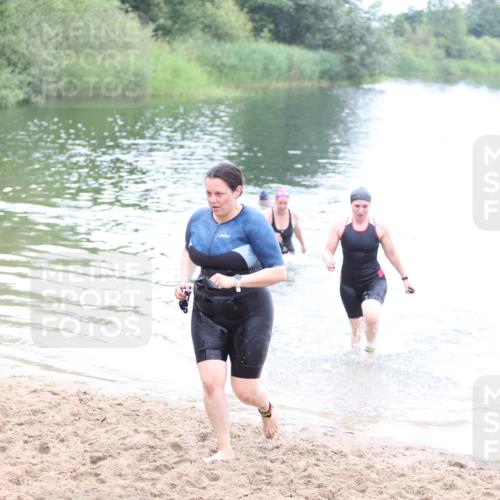 21.06.2026 - 29. Vierlanden-Triathlon Andreas Tolksdorf http://msf.ph/oto/9852414 21.06.2026 10:21:59 Schwimmen 525, 541, 617 meine-sportfotos.de