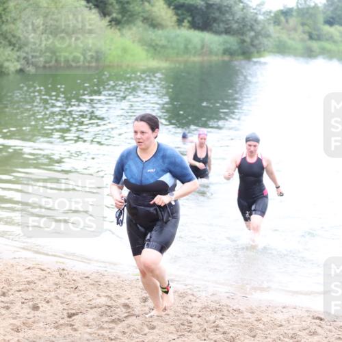 21.06.2026 - 29. Vierlanden-Triathlon Andreas Tolksdorf http://msf.ph/oto/9852416 21.06.2026 10:21:59 Schwimmen 525, 541, 617 meine-sportfotos.de