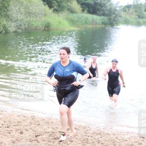 21.06.2026 - 29. Vierlanden-Triathlon Andreas Tolksdorf http://msf.ph/oto/9852417 21.06.2026 10:21:59 Schwimmen 525, 541, 617 meine-sportfotos.de