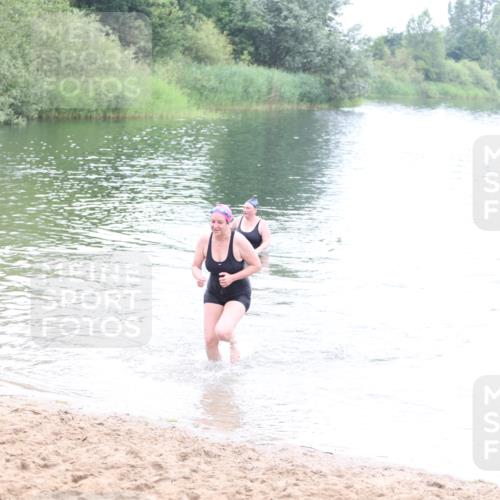 21.06.2026 - 29. Vierlanden-Triathlon Andreas Tolksdorf http://msf.ph/oto/9852430 21.06.2026 10:22:04 Schwimmen 525, 541, 617 meine-sportfotos.de