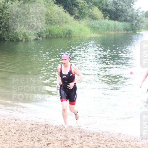 21.06.2026 - 29. Vierlanden-Triathlon Andreas Tolksdorf http://msf.ph/oto/9852459 21.06.2026 10:23:13 Schwimmen 500, 554 meine-sportfotos.de