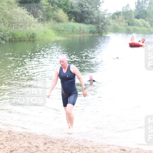 21.06.2026 - 29. Vierlanden-Triathlon Andreas Tolksdorf http://msf.ph/oto/9852464 21.06.2026 10:23:17 Schwimmen 500, 554 meine-sportfotos.de