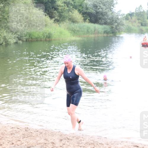21.06.2026 - 29. Vierlanden-Triathlon Andreas Tolksdorf http://msf.ph/oto/9852468 21.06.2026 10:23:17 Schwimmen 500, 554 meine-sportfotos.de