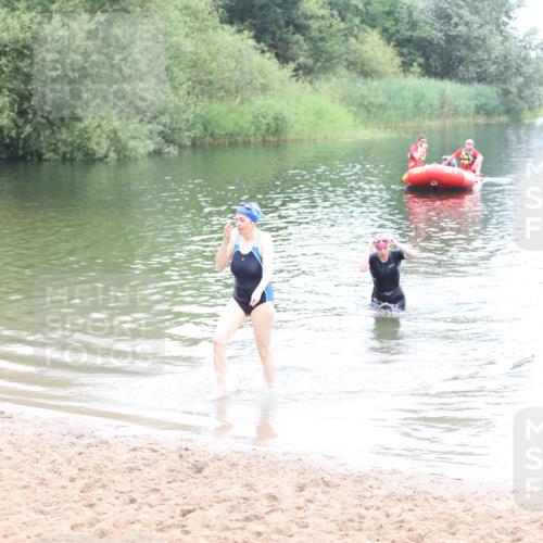 21.06.2026 - 29. Vierlanden-Triathlon Andreas Tolksdorf http://msf.ph/oto/9852471 21.06.2026 10:23:49 Schwimmen 560 meine-sportfotos.de