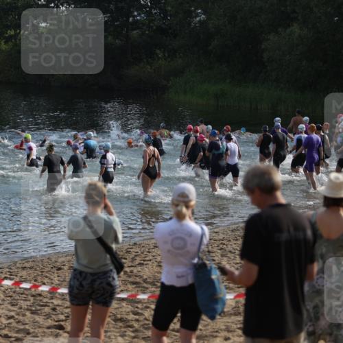 21.06.2026 - 29. Vierlanden-Triathlon Andreas Tolksdorf http://msf.ph/oto/9852511 21.06.2026 08:25:09 Schwimmen  meine-sportfotos.de