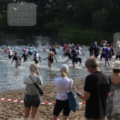 21.06.2026 - 29. Vierlanden-Triathlon Andreas Tolksdorf http://msf.ph/oto/9852513 21.06.2026 08:25:09 Schwimmen  meine-sportfotos.de