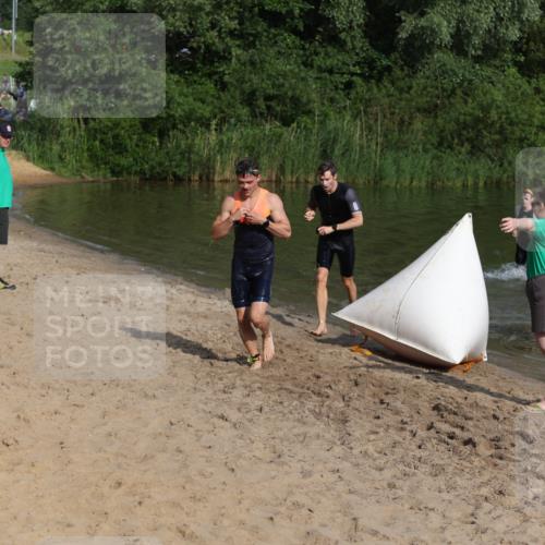21.06.2026 - 29. Vierlanden-Triathlon Andreas Tolksdorf http://msf.ph/oto/9852544 21.06.2026 08:32:43 Schwimmen 2, 16, 26, 47 meine-sportfotos.de