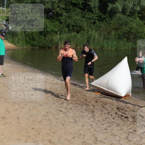 21.06.2026 - 29. Vierlanden-Triathlon Andreas Tolksdorf http://msf.ph/oto/9852546 21.06.2026 08:32:43 Schwimmen 2, 16, 26, 47 meine-sportfotos.de
