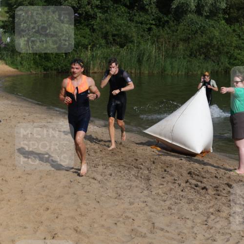 21.06.2026 - 29. Vierlanden-Triathlon Andreas Tolksdorf http://msf.ph/oto/9852549 21.06.2026 08:32:44 Schwimmen 2, 16, 26, 47 meine-sportfotos.de