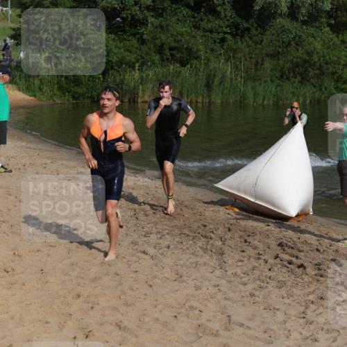 21.06.2026 - 29. Vierlanden-Triathlon Andreas Tolksdorf http://msf.ph/oto/9852553 21.06.2026 08:32:44 Schwimmen 2, 16, 26, 47 meine-sportfotos.de