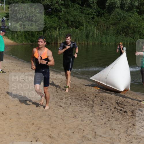 21.06.2026 - 29. Vierlanden-Triathlon Andreas Tolksdorf http://msf.ph/oto/9852555 21.06.2026 08:32:44 Schwimmen 2, 16, 26, 47 meine-sportfotos.de