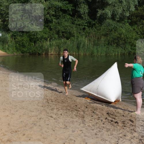 21.06.2026 - 29. Vierlanden-Triathlon Andreas Tolksdorf http://msf.ph/oto/9852561 21.06.2026 08:32:47 Schwimmen 2, 16, 26, 47 meine-sportfotos.de