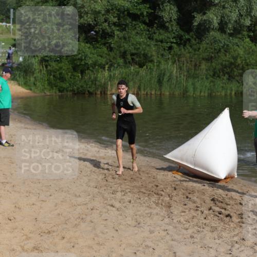 21.06.2026 - 29. Vierlanden-Triathlon Andreas Tolksdorf http://msf.ph/oto/9852566 21.06.2026 08:32:48 Schwimmen 2, 16, 26, 47 meine-sportfotos.de