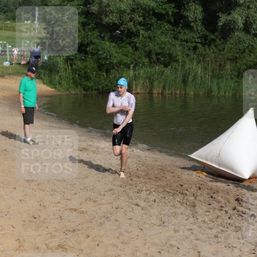21.06.2026 - 29. Vierlanden-Triathlon Andreas Tolksdorf http://msf.ph/oto/9852573 21.06.2026 08:32:51 Schwimmen 2, 47 meine-sportfotos.de
