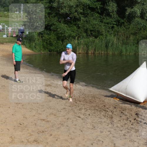 21.06.2026 - 29. Vierlanden-Triathlon Andreas Tolksdorf http://msf.ph/oto/9852574 21.06.2026 08:32:51 Schwimmen 2, 47 meine-sportfotos.de