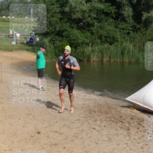 21.06.2026 - 29. Vierlanden-Triathlon Andreas Tolksdorf http://msf.ph/oto/9852596 21.06.2026 08:33:31 Schwimmen 9, 111 meine-sportfotos.de