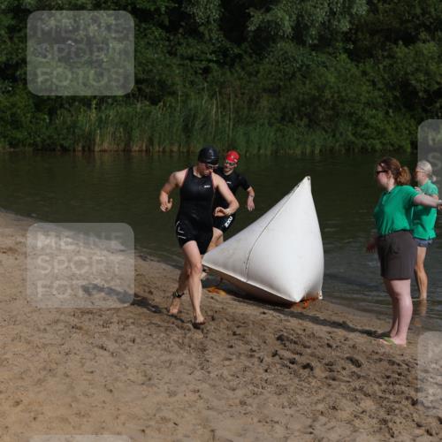 21.06.2026 - 29. Vierlanden-Triathlon Andreas Tolksdorf http://msf.ph/oto/9852614 21.06.2026 08:33:43 Schwimmen  meine-sportfotos.de