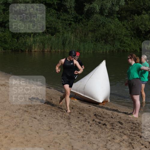 21.06.2026 - 29. Vierlanden-Triathlon Andreas Tolksdorf http://msf.ph/oto/9852615 21.06.2026 08:33:43 Schwimmen  meine-sportfotos.de