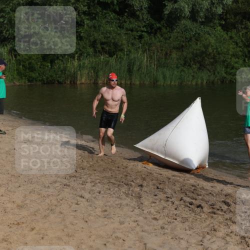 21.06.2026 - 29. Vierlanden-Triathlon Andreas Tolksdorf http://msf.ph/oto/9852659 21.06.2026 08:34:46 Schwimmen  meine-sportfotos.de