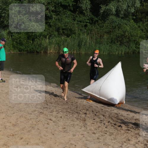 21.06.2026 - 29. Vierlanden-Triathlon Andreas Tolksdorf http://msf.ph/oto/9852683 21.06.2026 08:35:06 Schwimmen 79, 216 meine-sportfotos.de