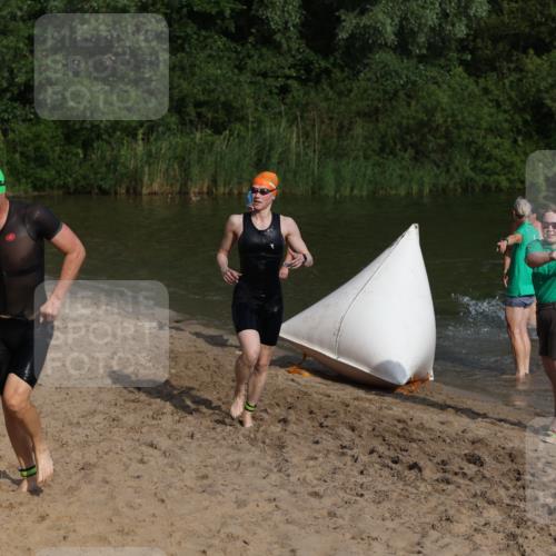 21.06.2026 - 29. Vierlanden-Triathlon Andreas Tolksdorf http://msf.ph/oto/9852706 21.06.2026 08:35:09 Schwimmen 79, 216 meine-sportfotos.de