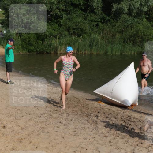 21.06.2026 - 29. Vierlanden-Triathlon Andreas Tolksdorf http://msf.ph/oto/9852710 21.06.2026 08:35:10 Schwimmen 79, 216 meine-sportfotos.de
