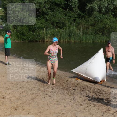 21.06.2026 - 29. Vierlanden-Triathlon Andreas Tolksdorf http://msf.ph/oto/9852714 21.06.2026 08:35:10 Schwimmen 79, 216 meine-sportfotos.de