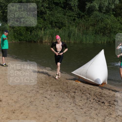 21.06.2026 - 29. Vierlanden-Triathlon Andreas Tolksdorf http://msf.ph/oto/9852721 21.06.2026 08:35:17 Schwimmen 23, 49, 79 meine-sportfotos.de