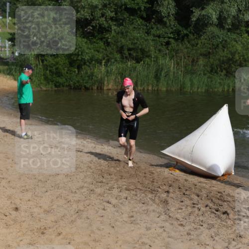 21.06.2026 - 29. Vierlanden-Triathlon Andreas Tolksdorf http://msf.ph/oto/9852724 21.06.2026 08:35:17 Schwimmen 23, 49, 79 meine-sportfotos.de