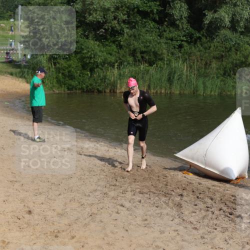21.06.2026 - 29. Vierlanden-Triathlon Andreas Tolksdorf http://msf.ph/oto/9852726 21.06.2026 08:35:17 Schwimmen 23, 49, 79 meine-sportfotos.de