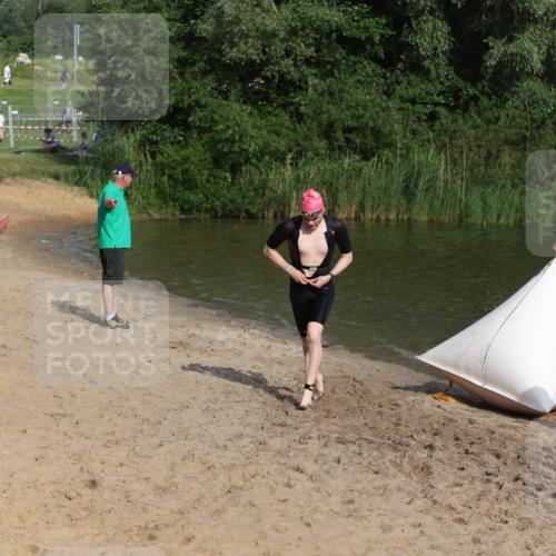 21.06.2026 - 29. Vierlanden-Triathlon Andreas Tolksdorf http://msf.ph/oto/9852730 21.06.2026 08:35:18 Schwimmen 23, 49, 79 meine-sportfotos.de