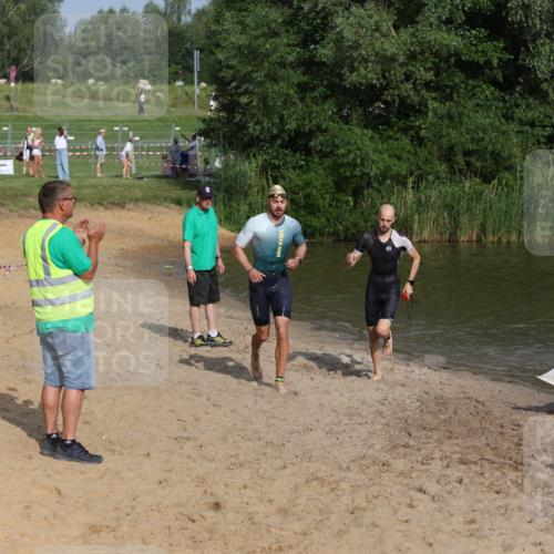 21.06.2026 - 29. Vierlanden-Triathlon Andreas Tolksdorf http://msf.ph/oto/9852742 21.06.2026 08:35:23 Schwimmen 23, 49 meine-sportfotos.de