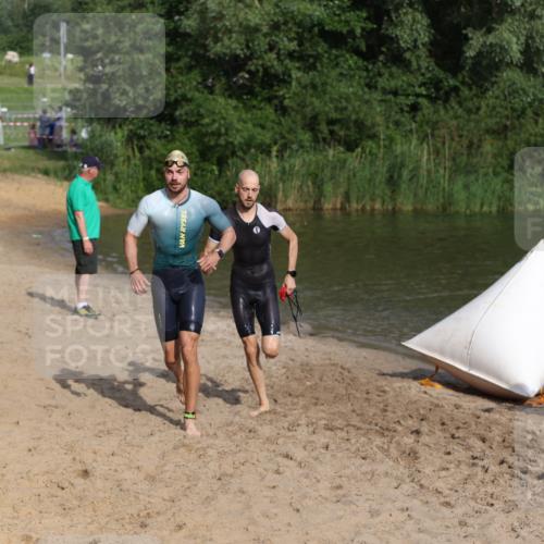 21.06.2026 - 29. Vierlanden-Triathlon Andreas Tolksdorf http://msf.ph/oto/9852746 21.06.2026 08:35:24 Schwimmen 23, 49 meine-sportfotos.de
